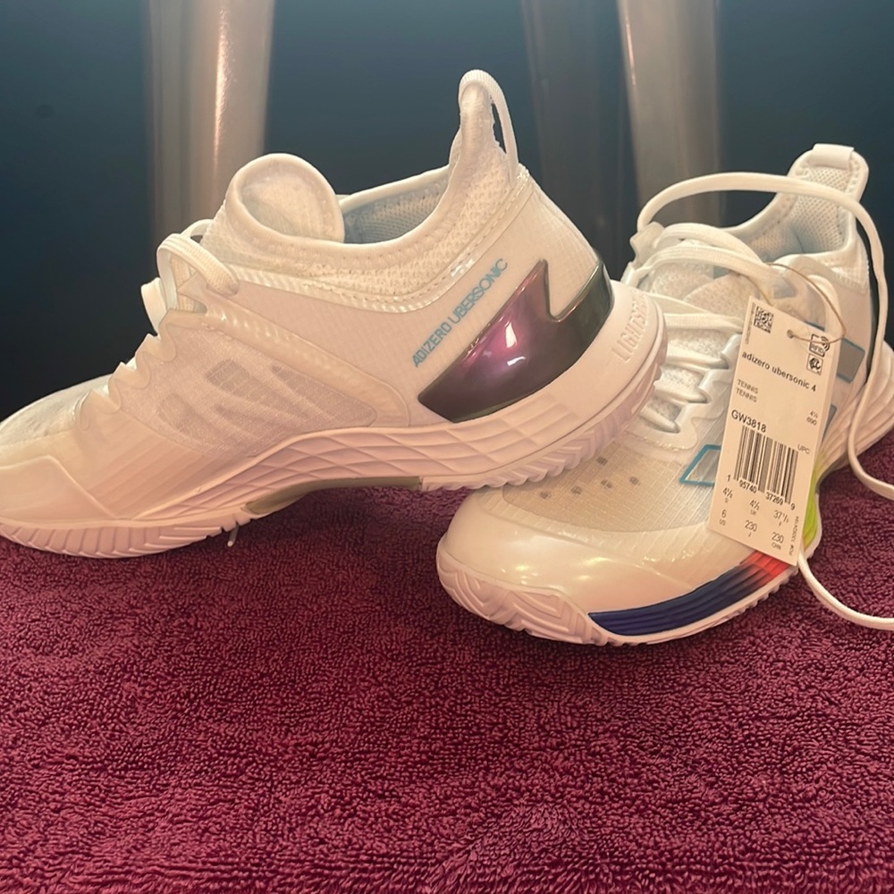 Adidas ado Ero ubersonic  4